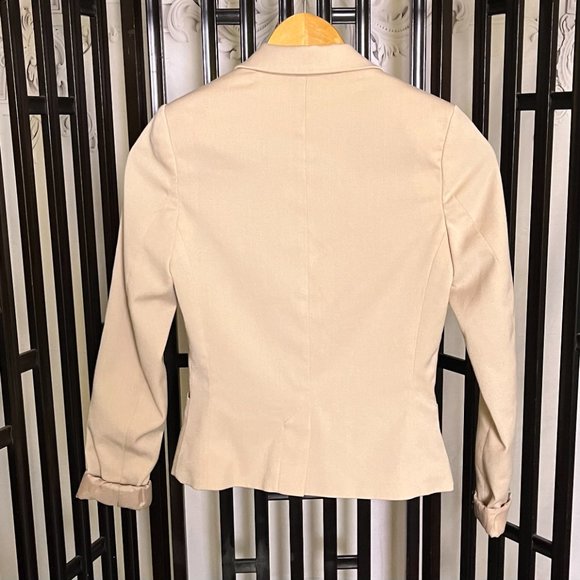 H&M Divided Tan Blazer - Size 2 - Classic and Versatile - Picture 4 of 4